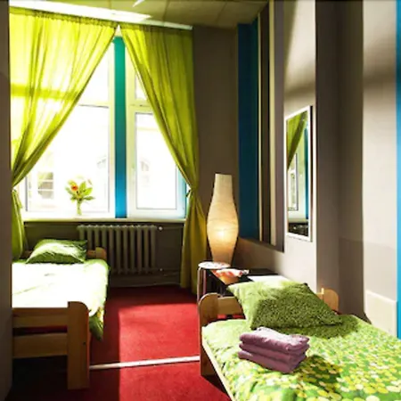 Absynt אכסניה *