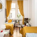 Absynt Hostel
